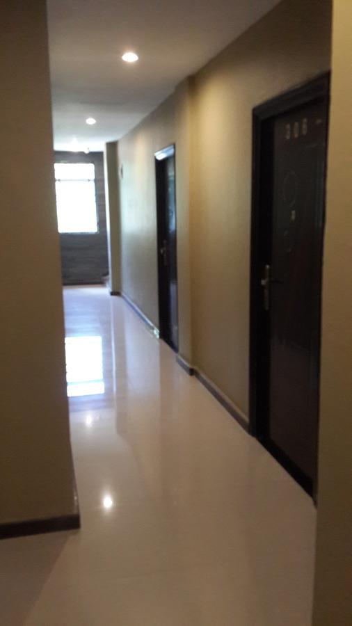 Leon Inn Jodoh Square Batam Экстерьер фото